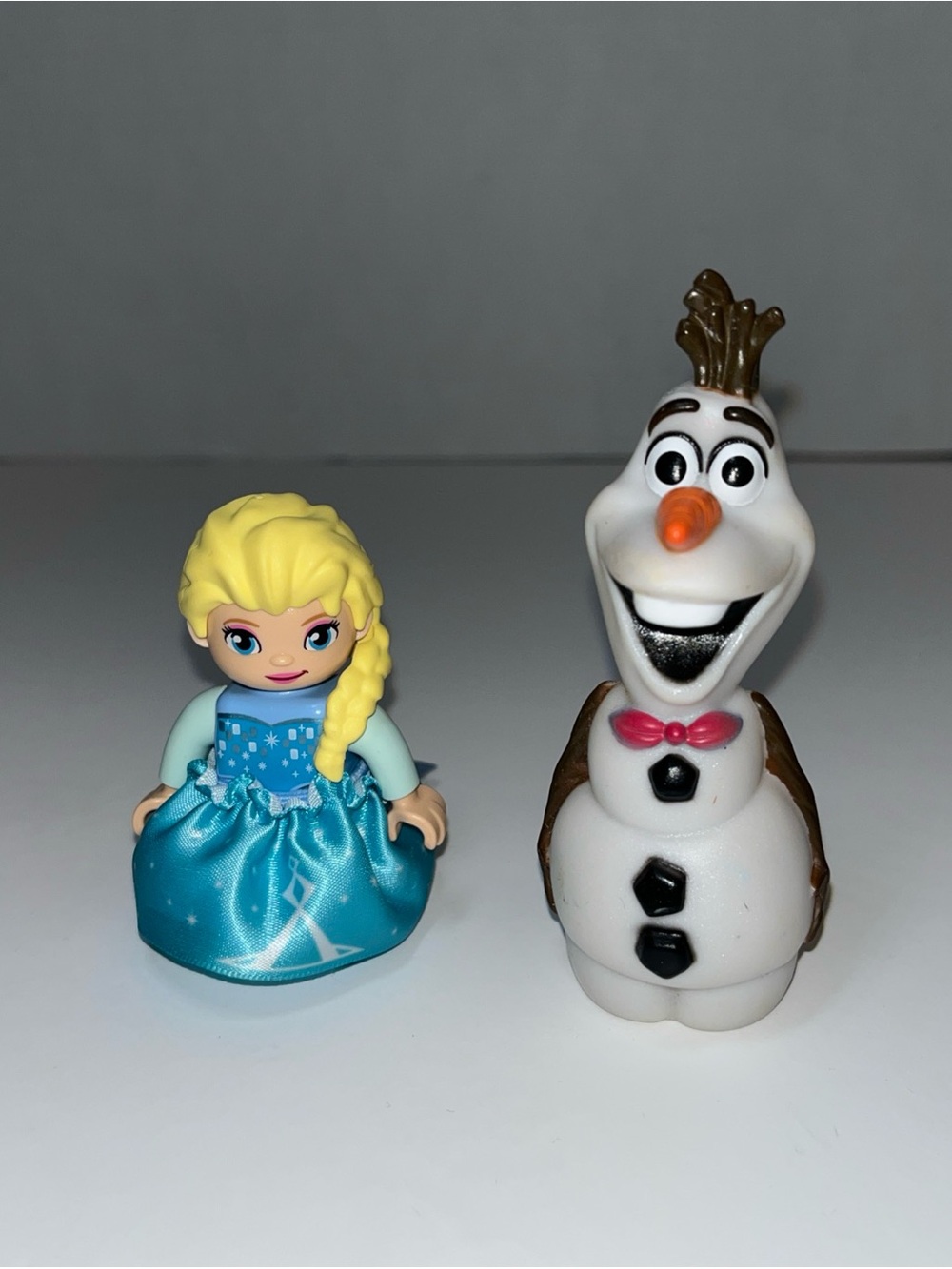 LEGO Duplo Disney Frozen Princess Figures Lot of 2. Olaf Elsa w/ Skirt Dress